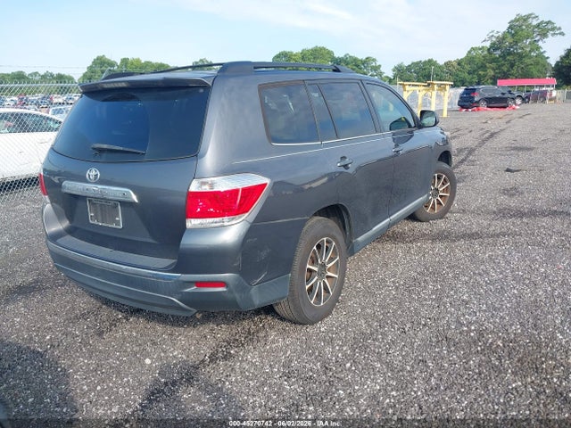 Продажа на аукционе авто 2013 Toyota Highlander Se V6, vin: 5TDZK3EH4DS104172, номер лота: 45270742