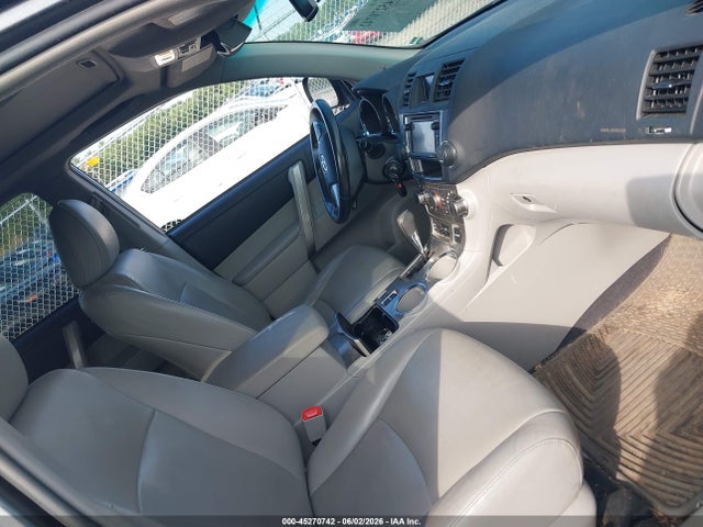 Продажа на аукционе авто 2013 Toyota Highlander Se V6, vin: 5TDZK3EH4DS104172, номер лота: 45270742