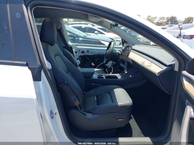 2023 Tesla Model Y Performance Dual Motor All-wheel Drive მანქანა იყიდება აუქციონზე, vin: 7SAYGDEFXPF889701, აუქციონის ნომერი: 45270894