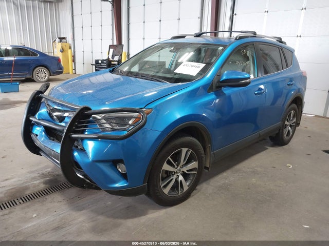 Aukcja sprzedaży 2017 Toyota Rav4 Xle, vin: JTMRFREV9HD200684, numer aukcji: 45270910