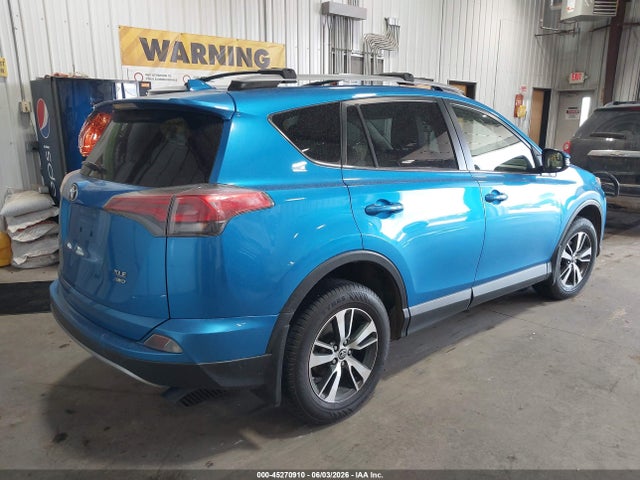 Aukcja sprzedaży 2017 Toyota Rav4 Xle, vin: JTMRFREV9HD200684, numer aukcji: 45270910