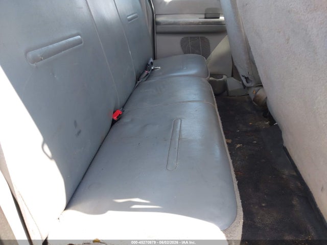 45270979 :رقم المزاد ، 1FTNX21LX4EC41899 vin ، 2004 Ford F-250 Lariat/xl/xlt مزاد بيع