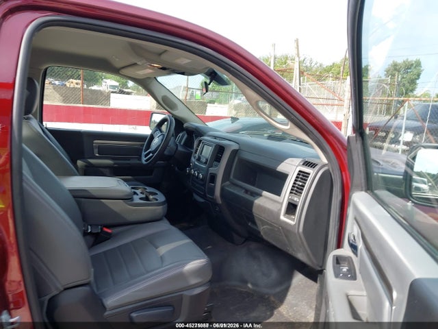 3C6JR7DG4HG687797 RAM 1500 Tradesman 4x4 8&#039; Box
