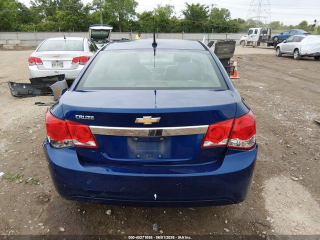 45271058 :رقم المزاد ، 1G1PC5SH8C7347800 vin ، 2012 Chevrolet Cruze Ls مزاد بيع
