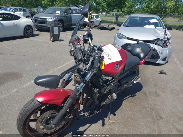 45271060 :رقم المزاد ، JYARJ18E3BA007222 vin ، 2011 Yamaha Fz6 R مزاد بيع