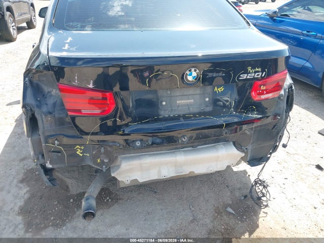 Продаж на аукціоні авто 2016 Bmw 320i, vin: WBA8E1G5XGNT38382, номер лоту: 45271184