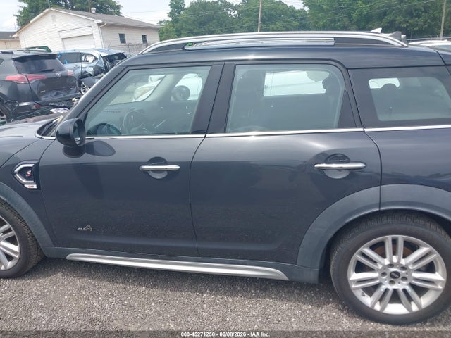 Продаж на аукціоні авто 2018 Mini Countryman Cooper S, vin: WMZYT5C32J3D81754, номер лоту: 45271250