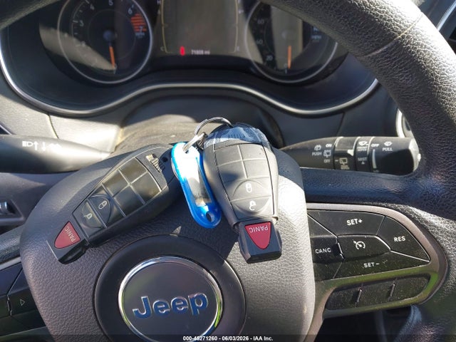 2019 Jeep Cherokee Latitude 4x4 მანქანა იყიდება აუქციონზე, vin: 1C4PJMCB7KD464043, აუქციონის ნომერი: 45271260