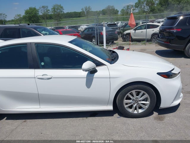 Продажа на аукционе авто 2025 Toyota Camry Le, vin: 4T1DAACK1SU028530, номер лота: 45271295