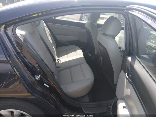 2017 Hyundai Elantra Se მანქანა იყიდება აუქციონზე, vin: KMHD74LF3HU115714, აუქციონის ნომერი: 45271398