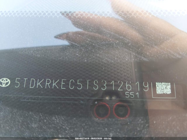 Toyota SIENNA LE 2026 5TDKRKEC5TS312619 Image 9