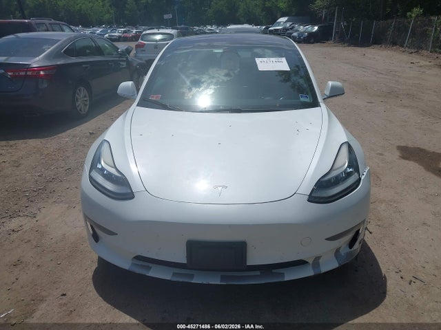 Tesla Model 3 Long Range/performance 2018 5YJ3E1EB0JF134170 Image 12