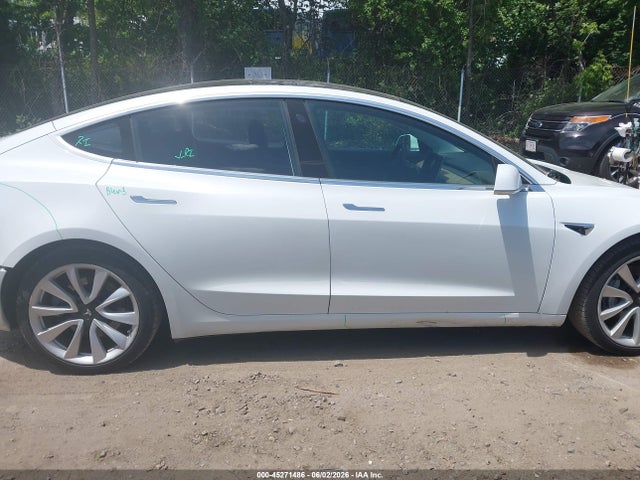 Tesla Model 3 Long Range/performance 2018 5YJ3E1EB0JF134170 Image 13