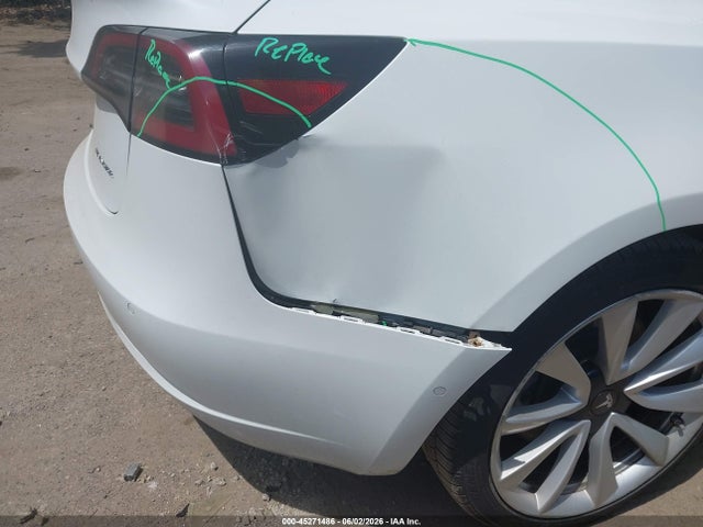 Tesla Model 3 Long Range/performance 2018 5YJ3E1EB0JF134170 Image 19