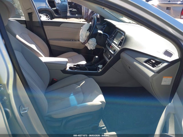 Aukcja sprzedaży 2019 Hyundai Sonata Hybrid Se, vin: KMHE24L39KA091775, numer aukcji: 45271573