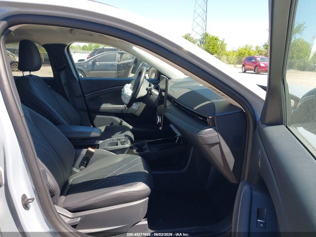 Ford Mustang Mach-e Select 2025 3FMTK1S5XSMA03893 Image 5