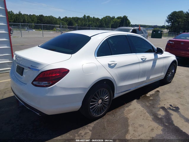 2015 Mercedes-benz C 300 Luxury 4matic მანქანა იყიდება აუქციონზე, vin: 55SWF4KB0FU015170, აუქციონის ნომერი: 45271667