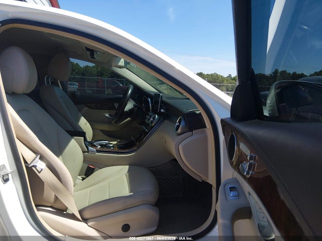2015 Mercedes-benz C 300 Luxury 4matic მანქანა იყიდება აუქციონზე, vin: 55SWF4KB0FU015170, აუქციონის ნომერი: 45271667