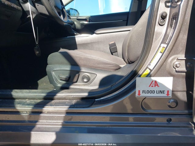 45271714 :رقم المزاد ، 4T1R11AK0PU149453 vin ، 2023 Toyota Camry Le مزاد بيع