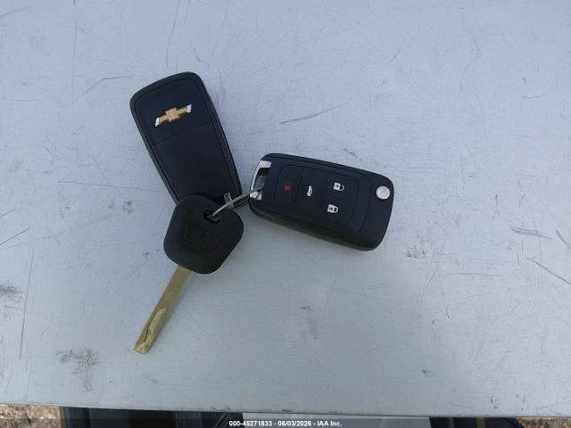 1G1PA5SH2F7210989 Chevrolet Cruze Ls Auto