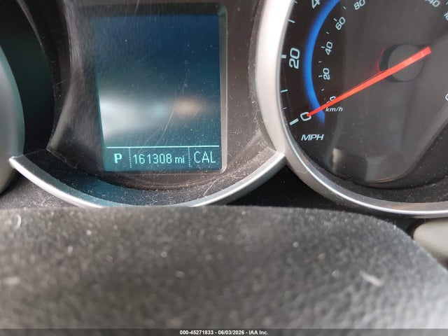 1G1PA5SH2F7210989 Chevrolet Cruze Ls Auto