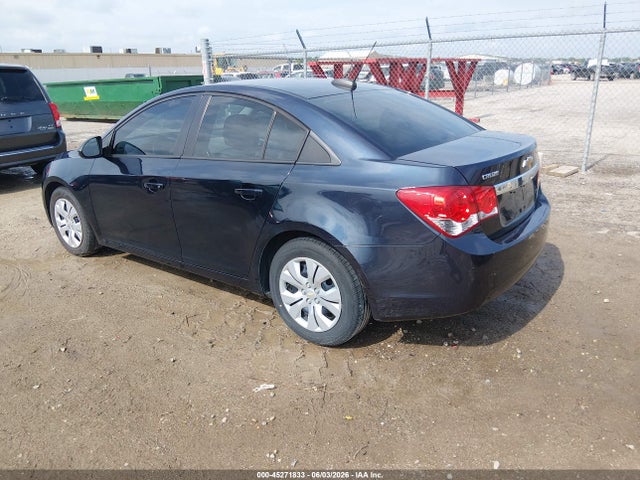 1G1PA5SH2F7210989 Chevrolet Cruze Ls Auto