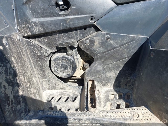 45271882 :رقم المزاد ، 5SAAK49K587105424 vin ، 2008 Suzuki Lt-a400 F مزاد بيع