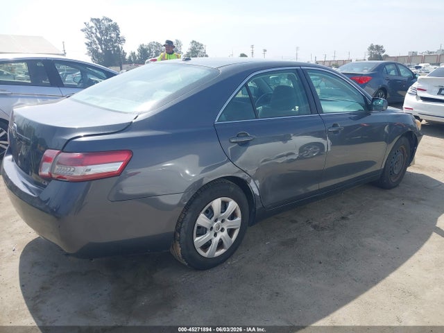 45271894 :رقم المزاد ، 4T1BF3EK1BU209998 vin ، 2011 Toyota Camry Le مزاد بيع