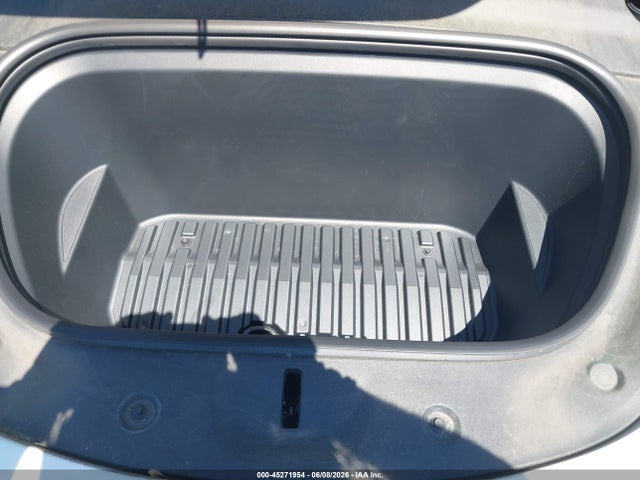 Продажа на аукционе авто 2021 Tesla Model Y Performance Dual Motor All-wheel Drive, vin: 5YJYGDEF4MF303972, номер лота: 45271954