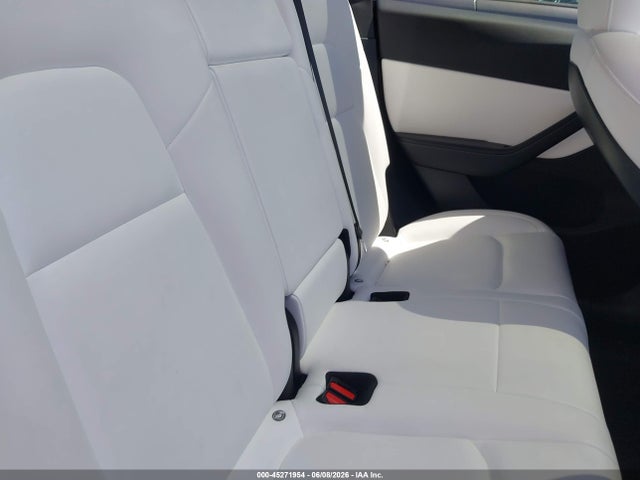 Продажа на аукционе авто 2021 Tesla Model Y Performance Dual Motor All-wheel Drive, vin: 5YJYGDEF4MF303972, номер лота: 45271954