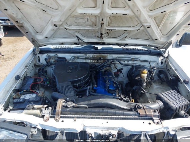 45271966 :رقم المزاد ، 1N6DD21S8WC367590 vin ، 1998 Nissan Frontier Standard/xe مزاد بيع