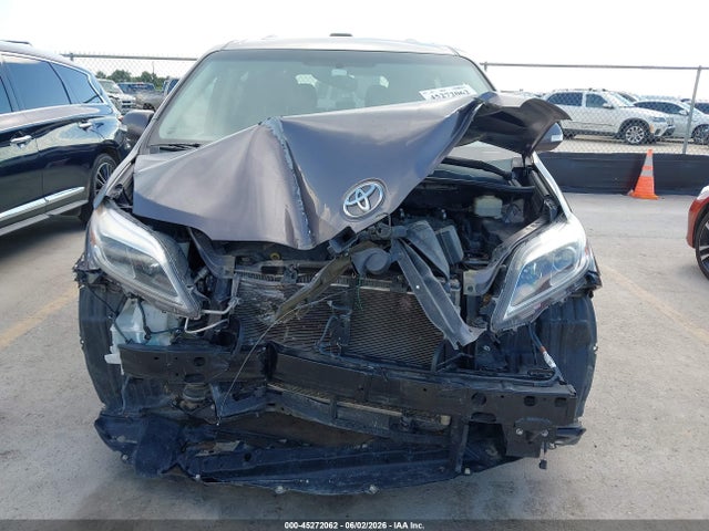 Продажа на аукционе авто 2015 Toyota Sienna Limited 7 Passenger, vin: 5TDYK3DC9FS586755, номер лота: 45272062