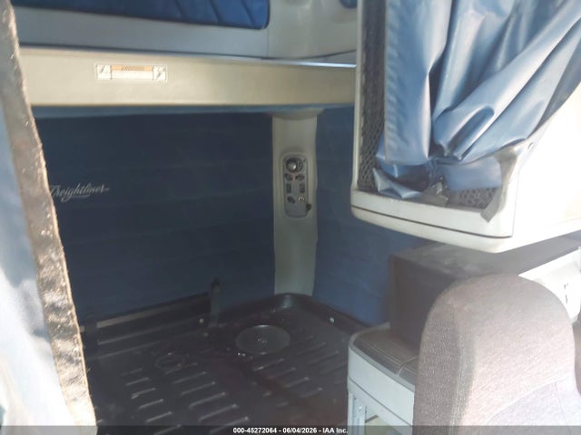 Продаж на аукціоні авто 2006 Freightliner Conventional St120, vin: 1FUJBBCK46LV03652, номер лоту: 45272064