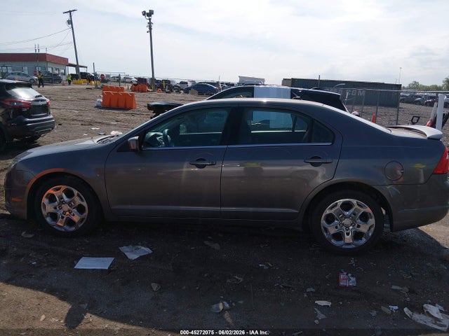 45272075 :رقم المزاد ، 3FAHP0HA2AR221019 vin ، 2010 Ford Fusion Se مزاد بيع