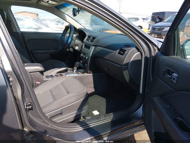 45272075 :رقم المزاد ، 3FAHP0HA2AR221019 vin ، 2010 Ford Fusion Se مزاد بيع