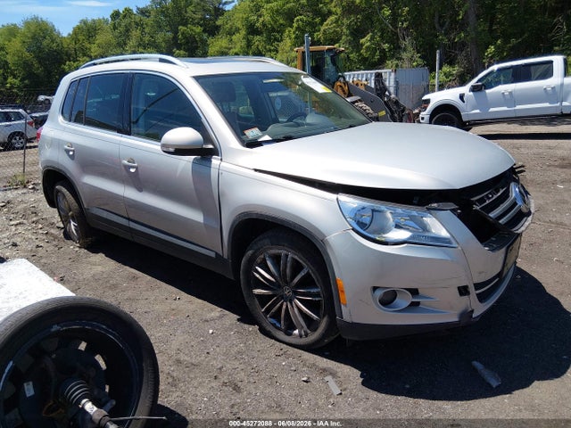 2011 Volkswagen Tiguan Se მანქანა იყიდება აუქციონზე, vin: WVGBV7AXXBW524640, აუქციონის ნომერი: 45272088
