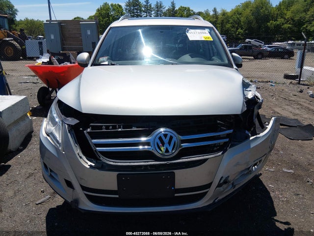 2011 Volkswagen Tiguan Se მანქანა იყიდება აუქციონზე, vin: WVGBV7AXXBW524640, აუქციონის ნომერი: 45272088