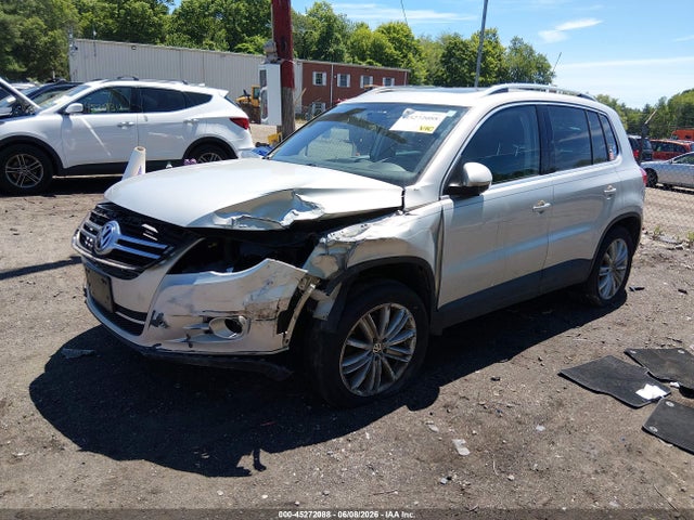 2011 Volkswagen Tiguan Se მანქანა იყიდება აუქციონზე, vin: WVGBV7AXXBW524640, აუქციონის ნომერი: 45272088