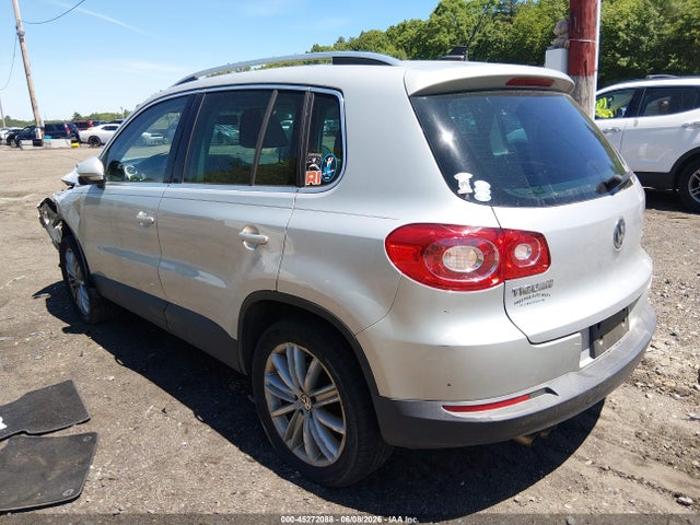 2011 Volkswagen Tiguan Se მანქანა იყიდება აუქციონზე, vin: WVGBV7AXXBW524640, აუქციონის ნომერი: 45272088