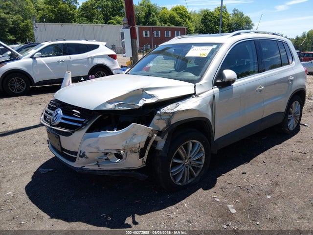 2011 Volkswagen Tiguan Se მანქანა იყიდება აუქციონზე, vin: WVGBV7AXXBW524640, აუქციონის ნომერი: 45272088