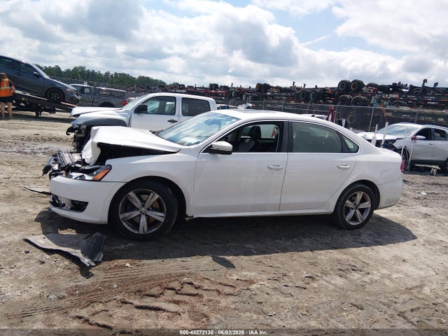 2013 Volkswagen Passat 2.5l Se მანქანა იყიდება აუქციონზე, vin: 1VWBH7A30DC021726, აუქციონის ნომერი: 45272130
