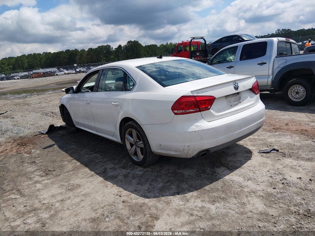 2013 Volkswagen Passat 2.5l Se მანქანა იყიდება აუქციონზე, vin: 1VWBH7A30DC021726, აუქციონის ნომერი: 45272130