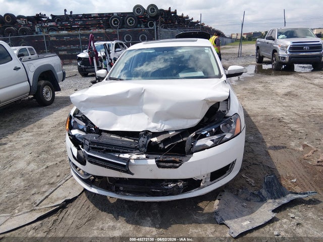 2013 Volkswagen Passat 2.5l Se მანქანა იყიდება აუქციონზე, vin: 1VWBH7A30DC021726, აუქციონის ნომერი: 45272130