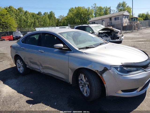 2015 Chrysler 200 Limited მანქანა იყიდება აუქციონზე, vin: 1C3CCCAB6FN750573, აუქციონის ნომერი: 45272157