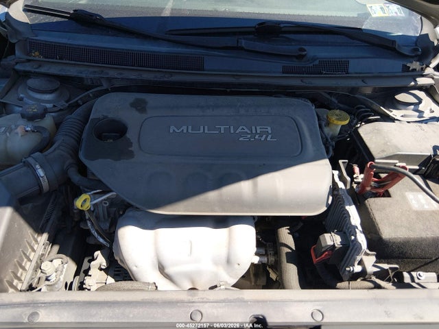 2015 Chrysler 200 Limited მანქანა იყიდება აუქციონზე, vin: 1C3CCCAB6FN750573, აუქციონის ნომერი: 45272157