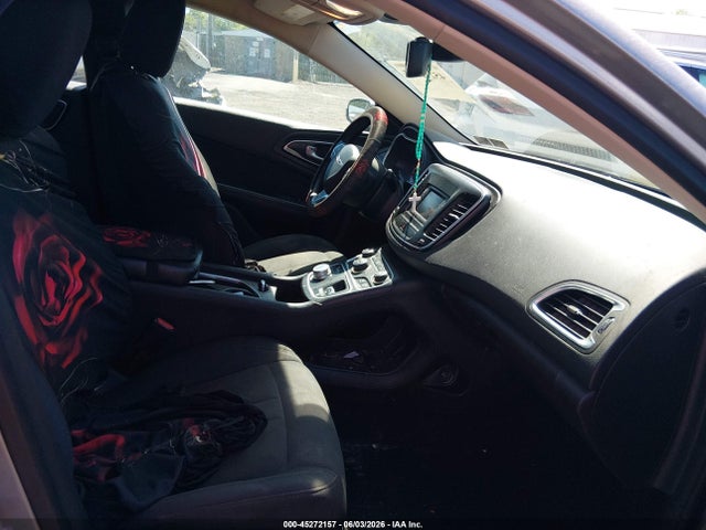 2015 Chrysler 200 Limited მანქანა იყიდება აუქციონზე, vin: 1C3CCCAB6FN750573, აუქციონის ნომერი: 45272157