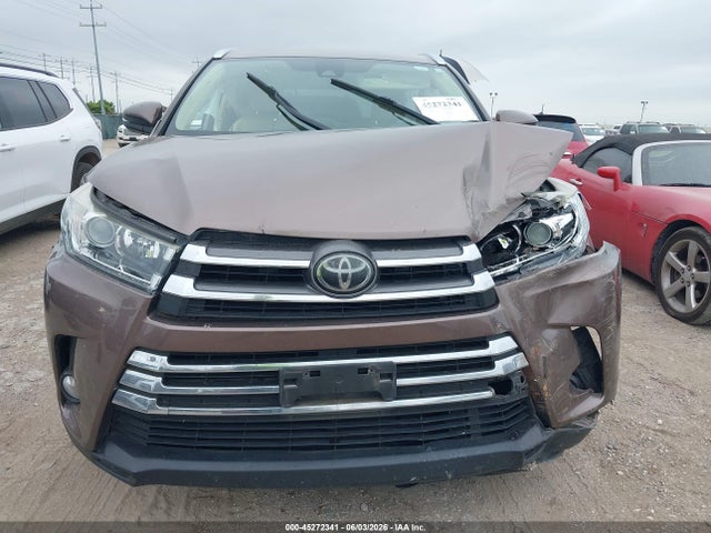 Toyota Highlander Limited 2018 5TDYZRFH0JS275232 Image 12