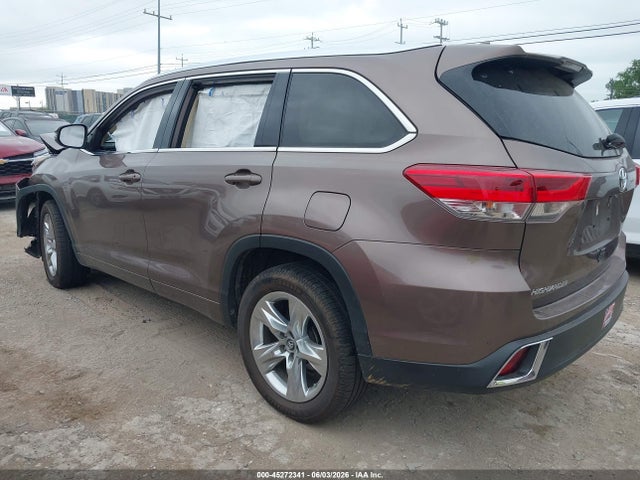 Toyota Highlander Limited 2018 5TDYZRFH0JS275232 Image 3