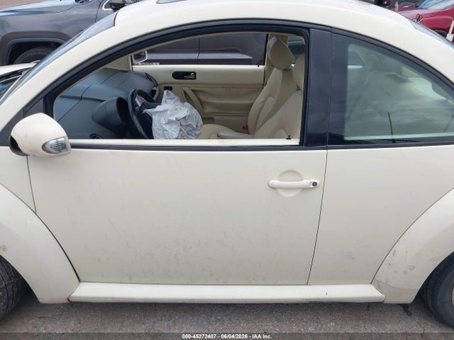 Продажа на аукционе авто 2010 Volkswagen New Beetle 2.5l, vin: 3VWRG3AG9AM034174, номер лота: 45272407