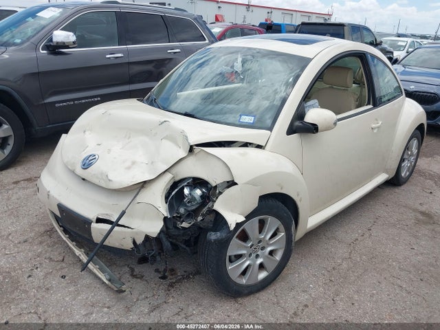 Продажа на аукционе авто 2010 Volkswagen New Beetle 2.5l, vin: 3VWRG3AG9AM034174, номер лота: 45272407